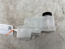 Remvloeistofreservoir Toyota Yaris Cross 2023 OEM 0204853276