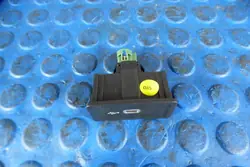 USB-pistorasia OEM 3G5035726B Volkswagen Passat B8:lle