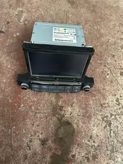 Hyundai Tucson III Radio Navigointi Näyttö OEM 96560-D70104