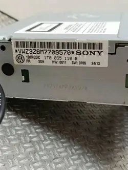 VW Touran CD-vaihtaja OEM 1T0035110B - Käytetty