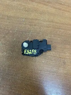 Moteur de volet Jaguar XF OEM MF1139300770 - Occasion