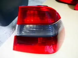 BMW E46 Sedán Luz Trasera Derecha OEM 6910532