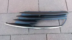Rejilla de parachoques delantero derecha AUDI A3 8V Sedan 8V5807682A