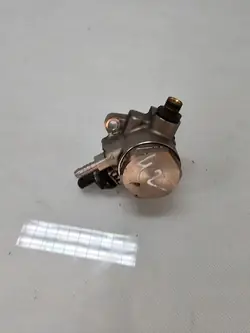 Korkeapaineinen polttoainepumppu Skoda Fabia 3 1.2 TSI OEM 04E127026AT