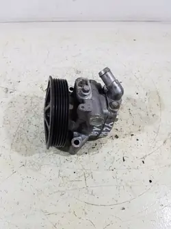 Pompe de direction assistée Ford OE GK21-3A696-BB