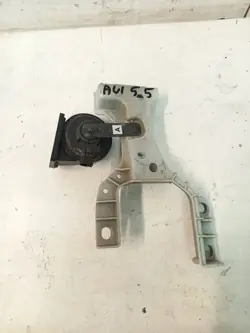 Suporte direito da viga dianteira Jaguar XE XF OEM
