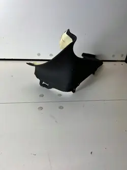 Audi A7 S7 4G 2013 Oikea yläpilarisuojus OEM 4G8867246