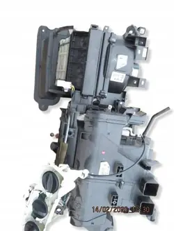 Piezas aire acondicionado Toyota Corolla OEM 8701002860 - Usado