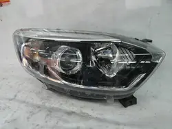 RENAULT CAPTUR I OIKEA ETULAMPPU