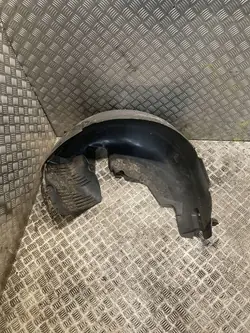 Mercedes-Benz E W211 Höger Bakre Hjulhus