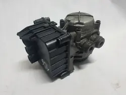 Válvula de travão EBS DAF OEM 1867006 - Eixo dianteiro