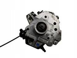 Polttoaineen ruiskutuspumppu OEM 8689590 Volvo D5