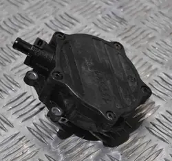 Audi Q5 3.2 V6 Vacuumpomp 06E145100M