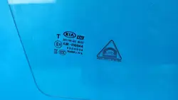 Vitre latérale KIA STONIC 17r porte avant droite