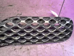 Grille Toyota Yaris I OEM Zawada-386904- Occasion