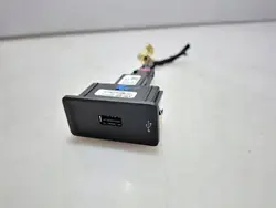 USB-Anschluss OEM 5Q0035726J für Volkswagen Sharan