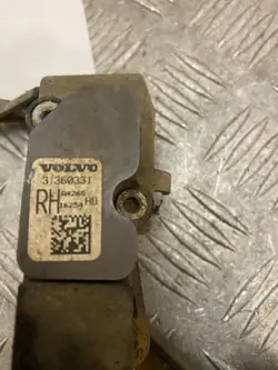 Capteur de niveau suspension arrière Volvo OE 31360331