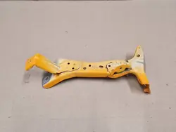 AUDI A3 8V Fäste för vänster framskärm 8V0821135A OEM