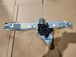 Motor do elevador de vidro traseiro direito Dacia Duster II 827208597R