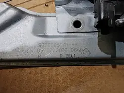 Moteur de lève-vitre arrière droit Dacia Duster II 827208597R