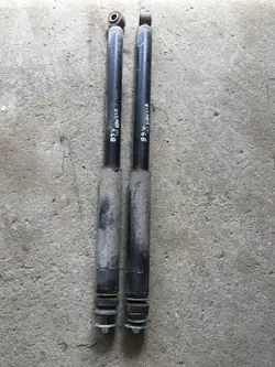 Amortiguadores traseros Suzuki Vitara III 15- Conjunto OEM