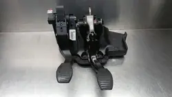 Kupplungs-Bremspedal OEM 55703354 für Opel Corsa D