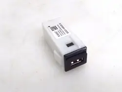 Prise USB Mazda CX-30 OEM BDGF669U0A - Occasion
