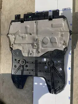 Peugeot 308 T9 motorhuvud begagnad