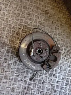 TOYOTA COROLLA VERSO II 2.2D Mozzo Anteriore Destro