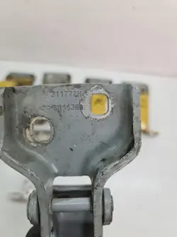 Paumelles Portes Avant OEM 311772M/N Trafic Vivaro