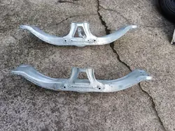 Poutre suspension arrière OEM Toyota Celica VI