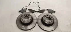 BMW E91 Framhjulsbromsar skivor & klossar OEM klocki bmw