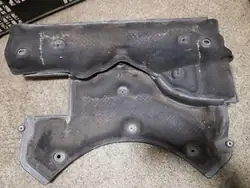 Peças compartimento motor OEM 51757188421 BMW 5 F10