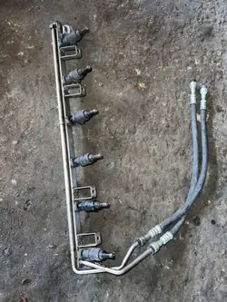 Rampe d'injection BMW 1427985 6 cylindres 320i E46