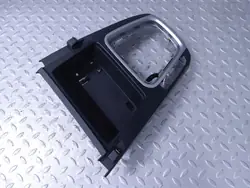 Kia Ceed Vasen kiinnike OEM 84630J7040WK - Käytetty