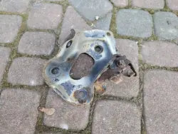 Suporte de viga do eixo traseiro direito OEM B689 Opel Corsa E