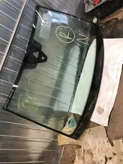 Begagnad VW vindruta OEM 43R0110619 2.0L diesel
