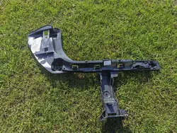 BMW X1 F48 F49 Hintere linke Stoßstangenführung 51127381119