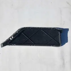 Linke Stoßstangengitter BMW X1 (E84) 2009-2015 51117303755