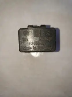 Relais OEM 90054637 für Opel Rekord E 1982