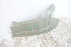 Tesla OEM 1069478-S0-A Takaoikea Lokasuoja