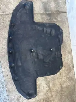 Aislamiento de capó Mercedes W205 OEM A2056824602