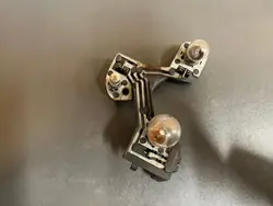 Takavalon liitin OEM VP8X8X13N005BA Citroën C5 II:lle
