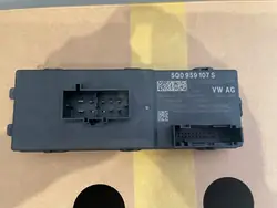 Módulo Comando Tampa Porta-Malas Audi Q3 83A OEM 5Q0969107S