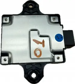 Polttoainepumpun ohjausmoduuli OEM 33041-D2000