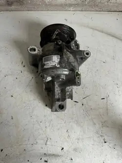 DACIA NISSAN RENAULT 0.9TCE Ilmastointikompressori