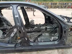 Pilar de cuarto de panel derecho BMW 5 F10 OEM 12064
