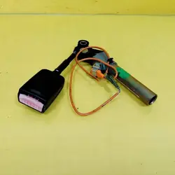 Säkerhetsbälteslås vänster fram OEM DRC98385 Citroen Saxo