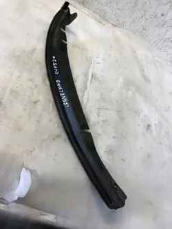 Protector de guardabarros usado OEM YP00128280 Opel Grandland X