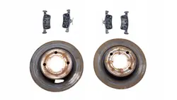 Ford Fiesta MK8 ST Achteras Remschijven & Blokken OEM H1BC-2A315-AB